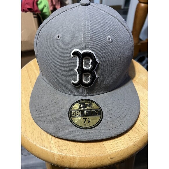 Boston Red Sox Gray Breast Cancer Awareness Fitted 7 1/2 Hat - Picture 1 of 6